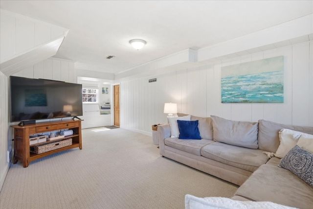 137 Robert Rd, Dedham, MA 02026