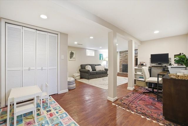 137 Robert Rd, Dedham, MA 02026