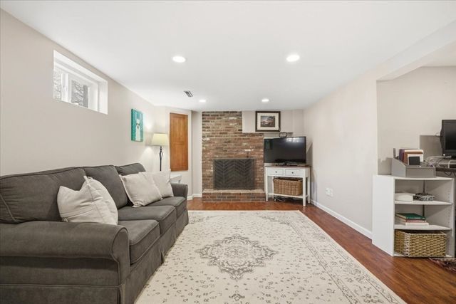 137 Robert Rd, Dedham, MA 02026