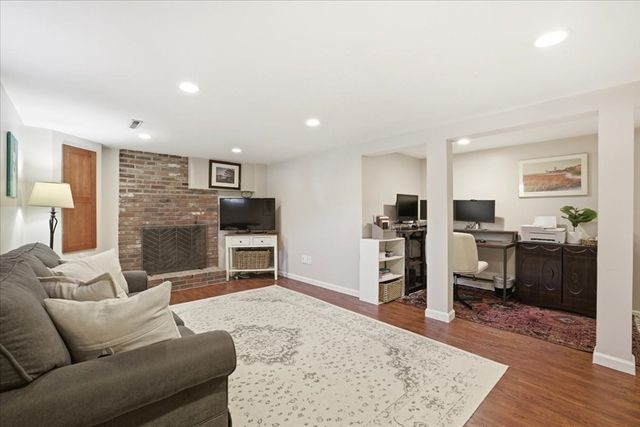 137 Robert Rd, Dedham, MA 02026