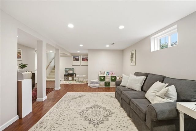 137 Robert Rd, Dedham, MA 02026