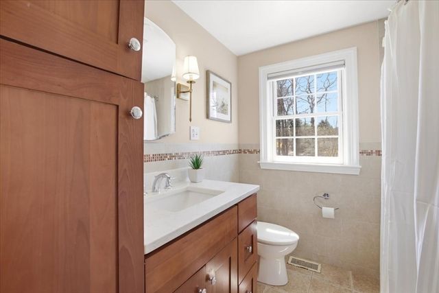 137 Robert Rd, Dedham, MA 02026