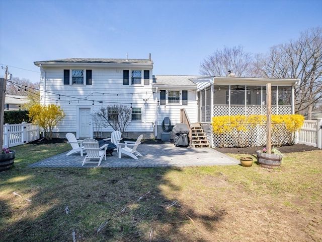 137 Robert Rd, Dedham, MA 02026