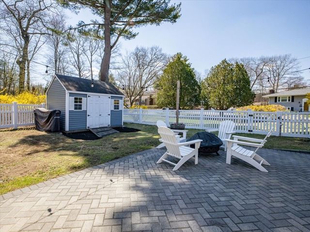137 Robert Rd, Dedham, MA 02026