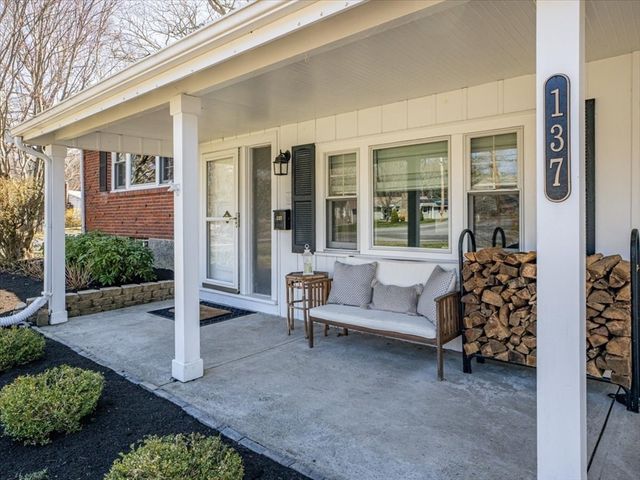 137 Robert Rd, Dedham, MA 02026