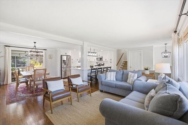 137 Robert Rd, Dedham, MA 02026