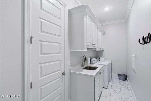 173 Fallen Oaks Drive, Brandon, MS 39047