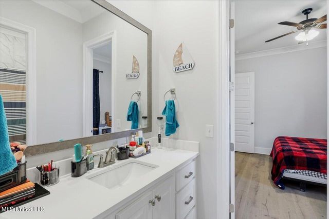 173 Fallen Oaks Drive, Brandon, MS 39047