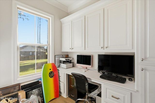 173 Fallen Oaks Drive, Brandon, MS 39047