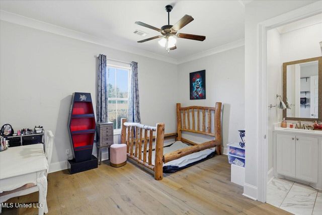 173 Fallen Oaks Drive, Brandon, MS 39047