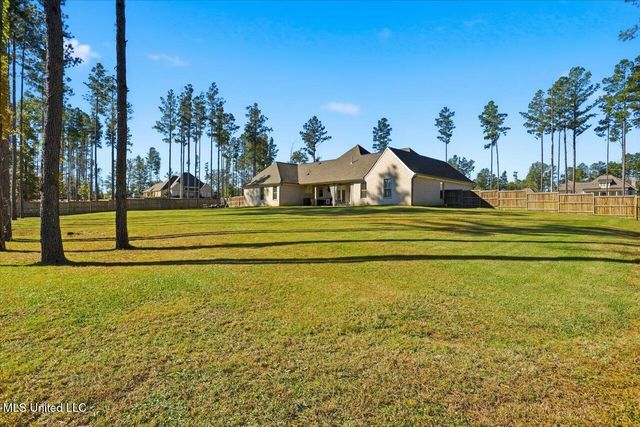 173 Fallen Oaks Drive, Brandon, MS 39047