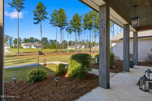 173 Fallen Oaks Drive, Brandon, MS 39047