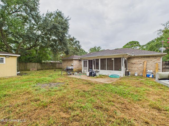 808 Orange Street, Ocean Springs, MS 39564