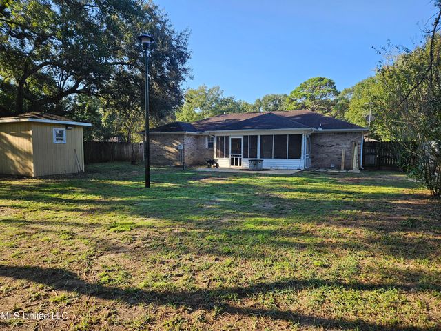 808 Orange Street, Ocean Springs, MS 39564