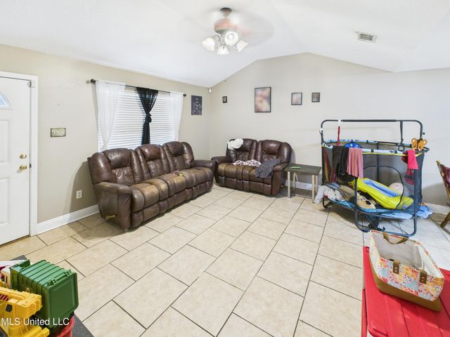 808 Orange Street, Ocean Springs, MS 39564