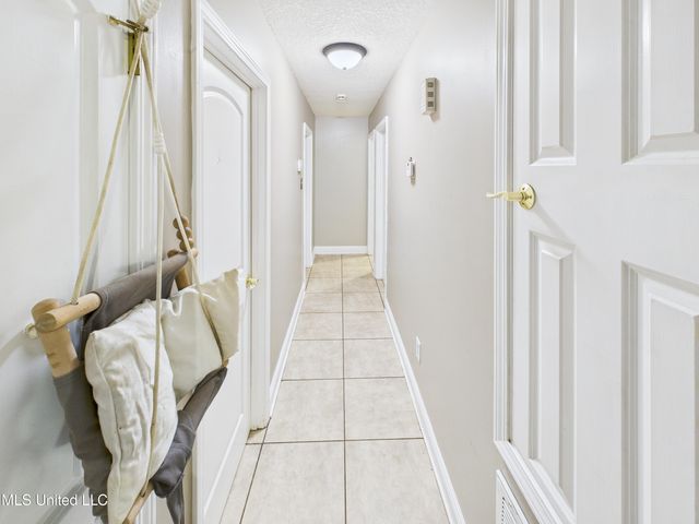 808 Orange Street, Ocean Springs, MS 39564