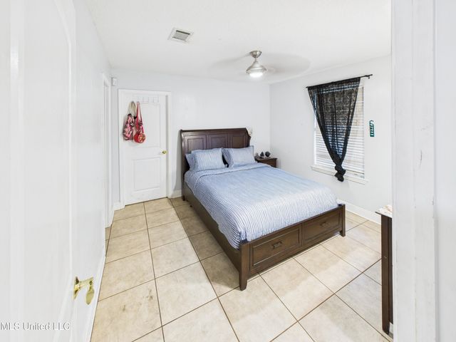 808 Orange Street, Ocean Springs, MS 39564