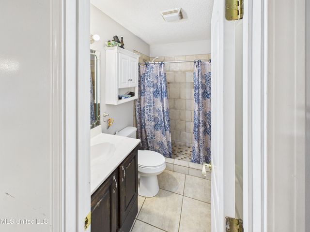 808 Orange Street, Ocean Springs, MS 39564