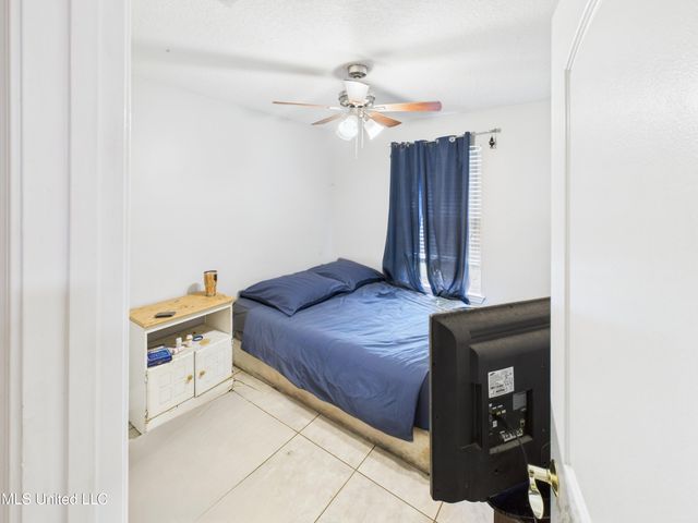 808 Orange Street, Ocean Springs, MS 39564