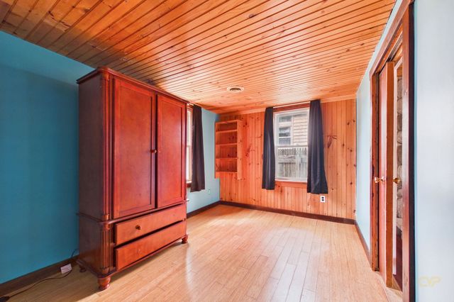7 Wayne St, Fairhaven, MA 02719