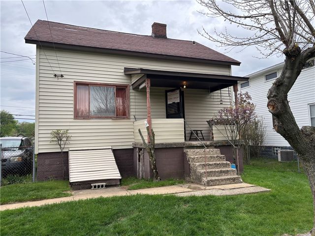 1036 Woodstock Ave, North Union Twp, PA 15445