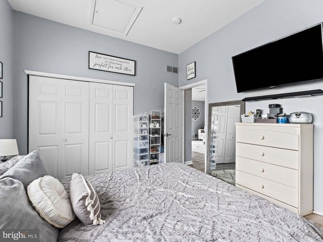 1155 TRISTRAM CIR, Mantua, NJ 08051
