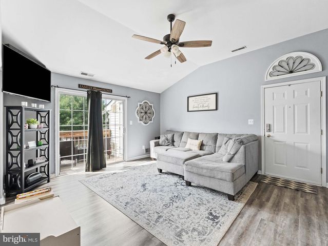 1155 TRISTRAM CIR, Mantua, NJ 08051