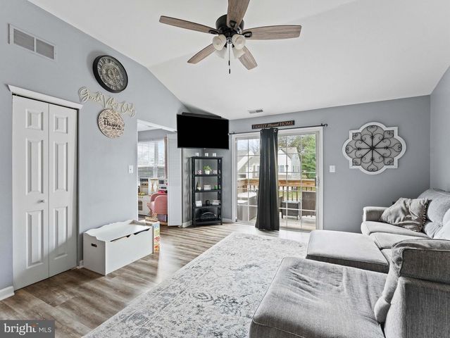 1155 TRISTRAM CIR, Mantua, NJ 08051