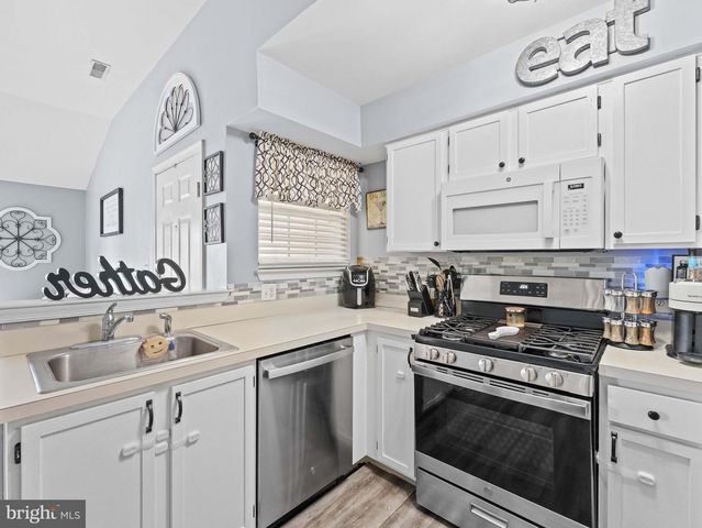 1155 TRISTRAM CIR, Mantua, NJ 08051