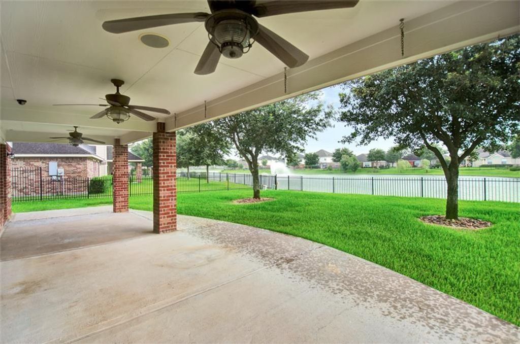 26011 N Lakefair Drive, Richmond, TX 77406