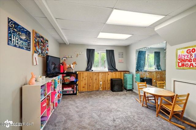 751 W Crestwood Avenue, Wasilla, AK 99654