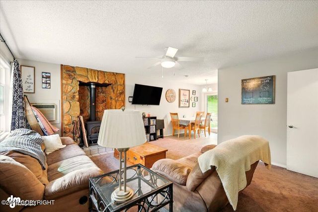 751 W Crestwood Avenue, Wasilla, AK 99654