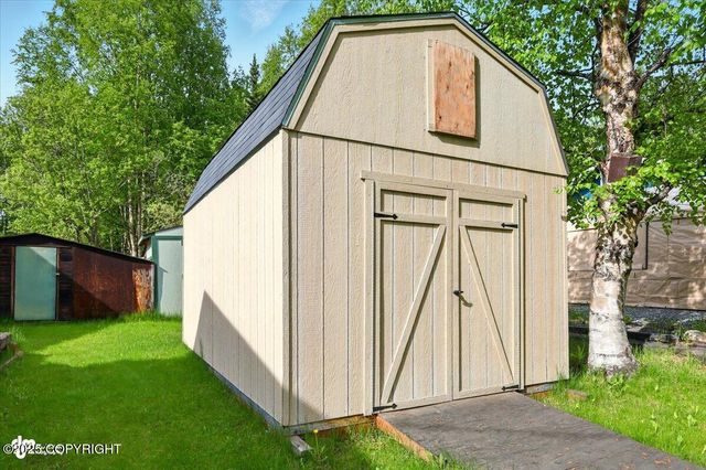 751 W Crestwood Avenue, Wasilla, AK 99654