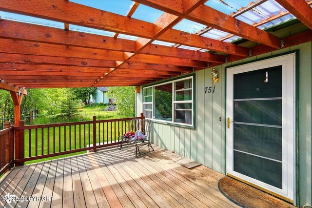 751 W Crestwood Avenue, Wasilla, AK 99654