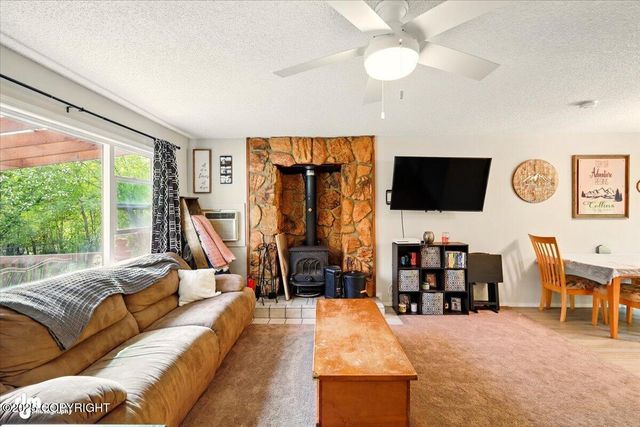 751 W Crestwood Avenue, Wasilla, AK 99654