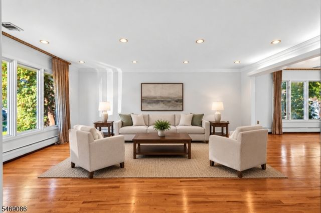 832 Creslyn Ct, Union Twp., NJ 07083