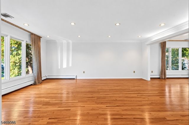 832 Creslyn Ct, Union Twp., NJ 07083