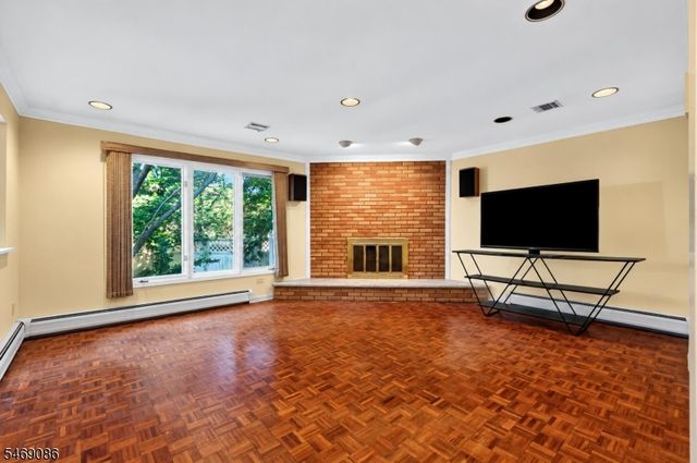 832 Creslyn Ct, Union Twp., NJ 07083
