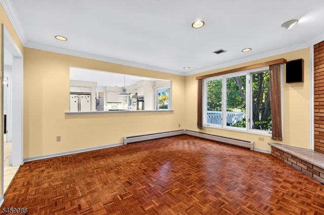 832 Creslyn Ct, Union Twp., NJ 07083