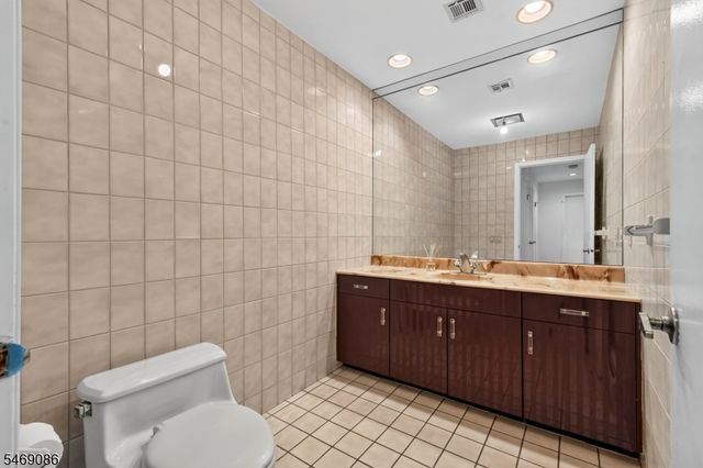 832 Creslyn Ct, Union Twp., NJ 07083