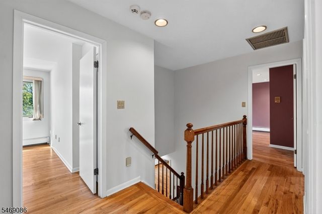 832 Creslyn Ct, Union Twp., NJ 07083