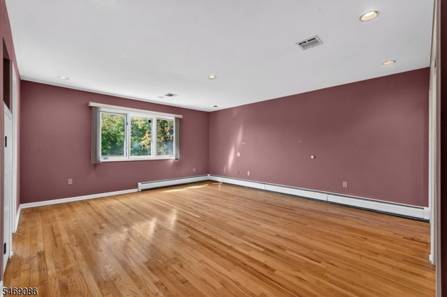832 Creslyn Ct, Union Twp., NJ 07083