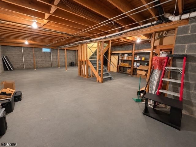 832 Creslyn Ct, Union Twp., NJ 07083