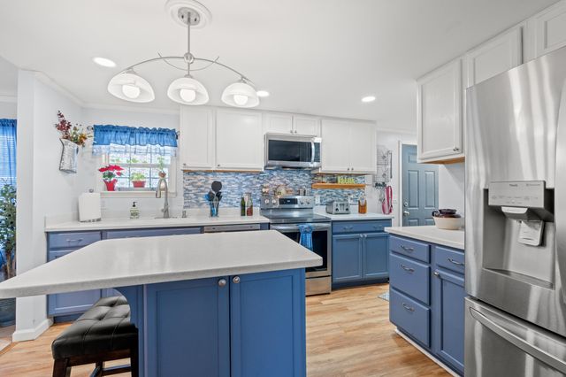 34 Spinnaker Ln., Murrells Inlet, SC 29576