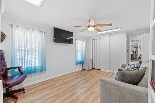 34 Spinnaker Ln., Murrells Inlet, SC 29576