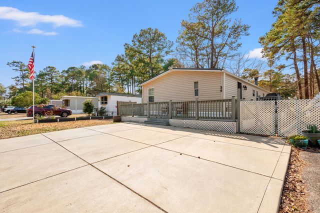 34 Spinnaker Ln., Murrells Inlet, SC 29576