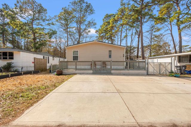 34 Spinnaker Ln., Murrells Inlet, SC 29576