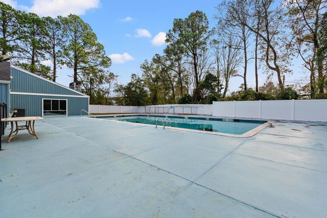 34 Spinnaker Ln., Murrells Inlet, SC 29576