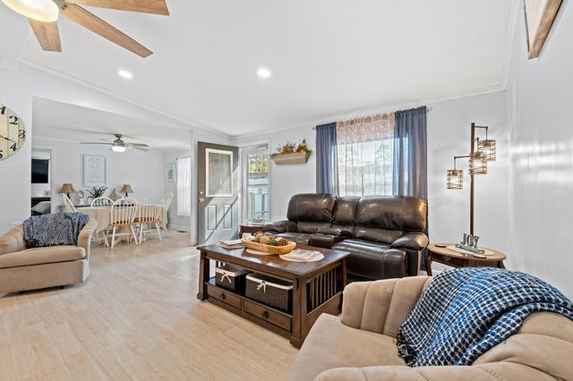 34 Spinnaker Ln., Murrells Inlet, SC 29576