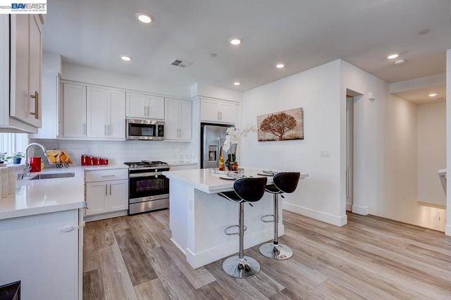 37441 Bowline Rd, Newark, CA 94560